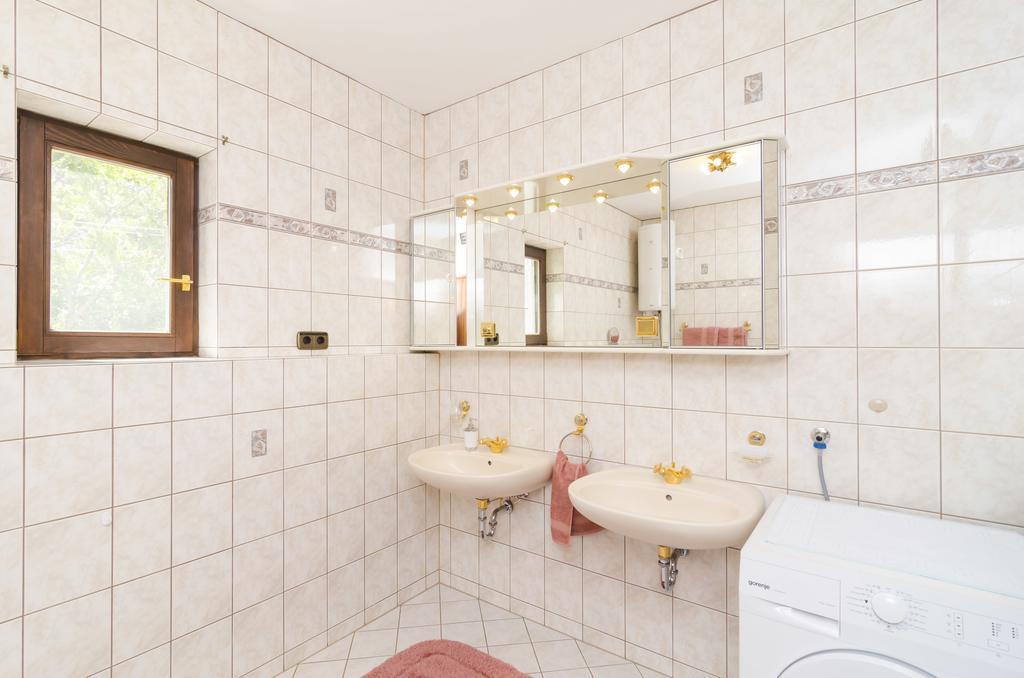 Apartment Nadine Okuklje Eksteriør billede