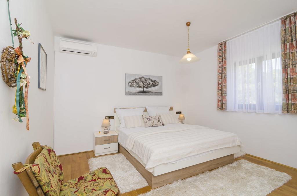 Apartment Nadine Okuklje Eksteriør billede
